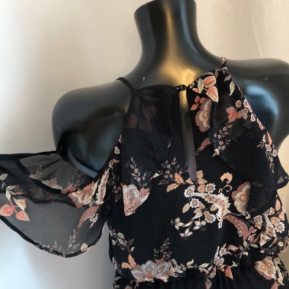 Dress - Picture 3 of 4